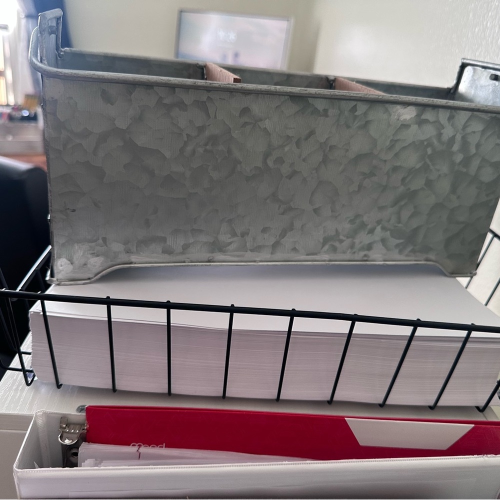 Rae Dunn galv pencil/pen holder.